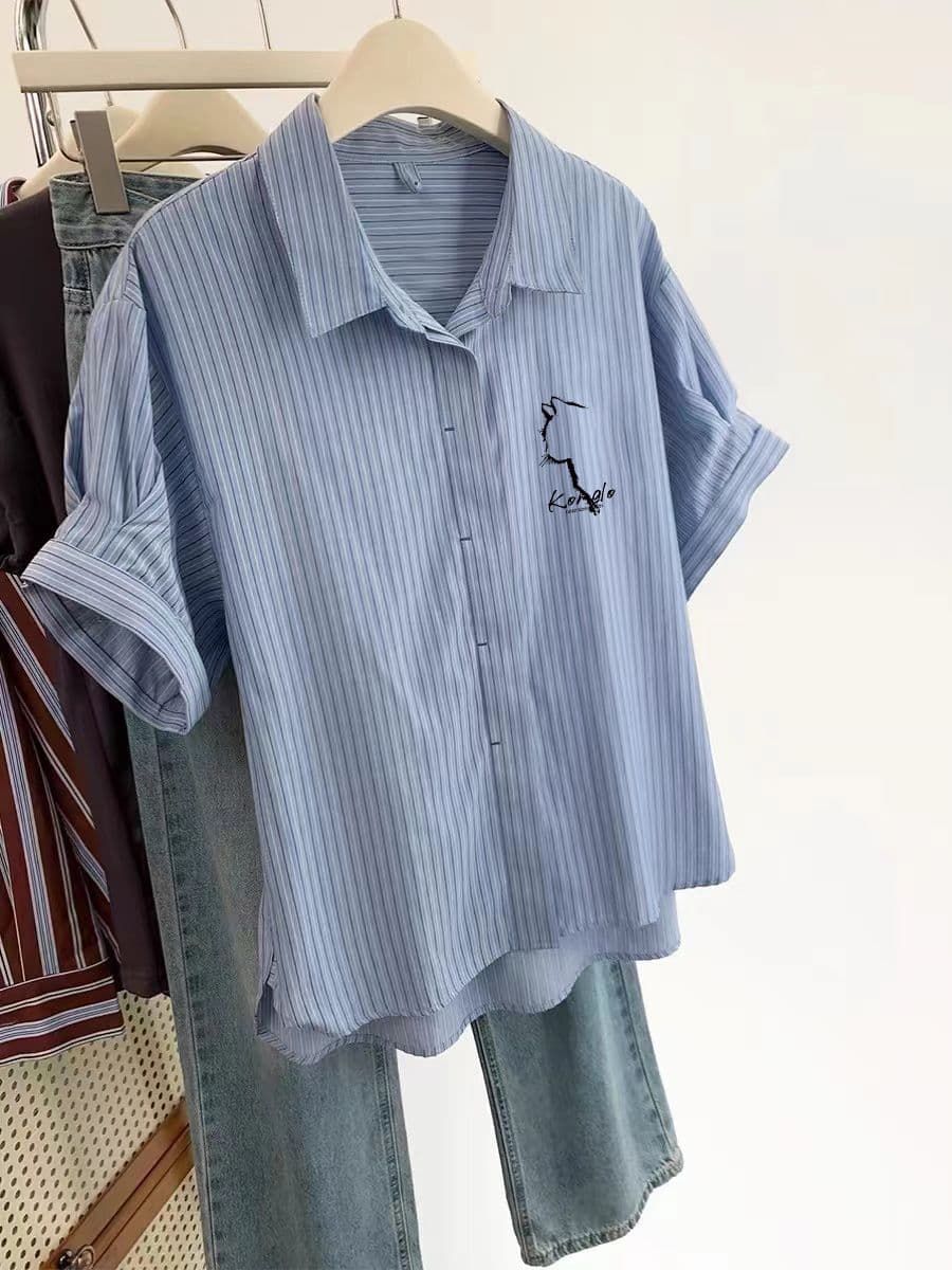회색 프랑스식 스트라이프 POLO 칼라 반팔 여성 셔츠 여름 2025 새로운 셔츠 긍정적 인 어깨 반소매 맨위 상세 이미지 3