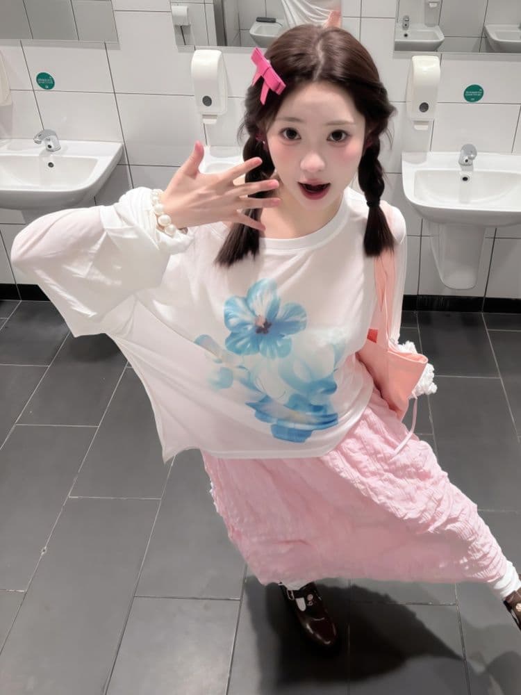원본 원단 화이트 긴팔 자외선 차단 블라우스 티셔츠 여성 여름 느긋한 바람 꽃 프린트 루즈핏 슬림해 보이는 맨위 이미지 4
