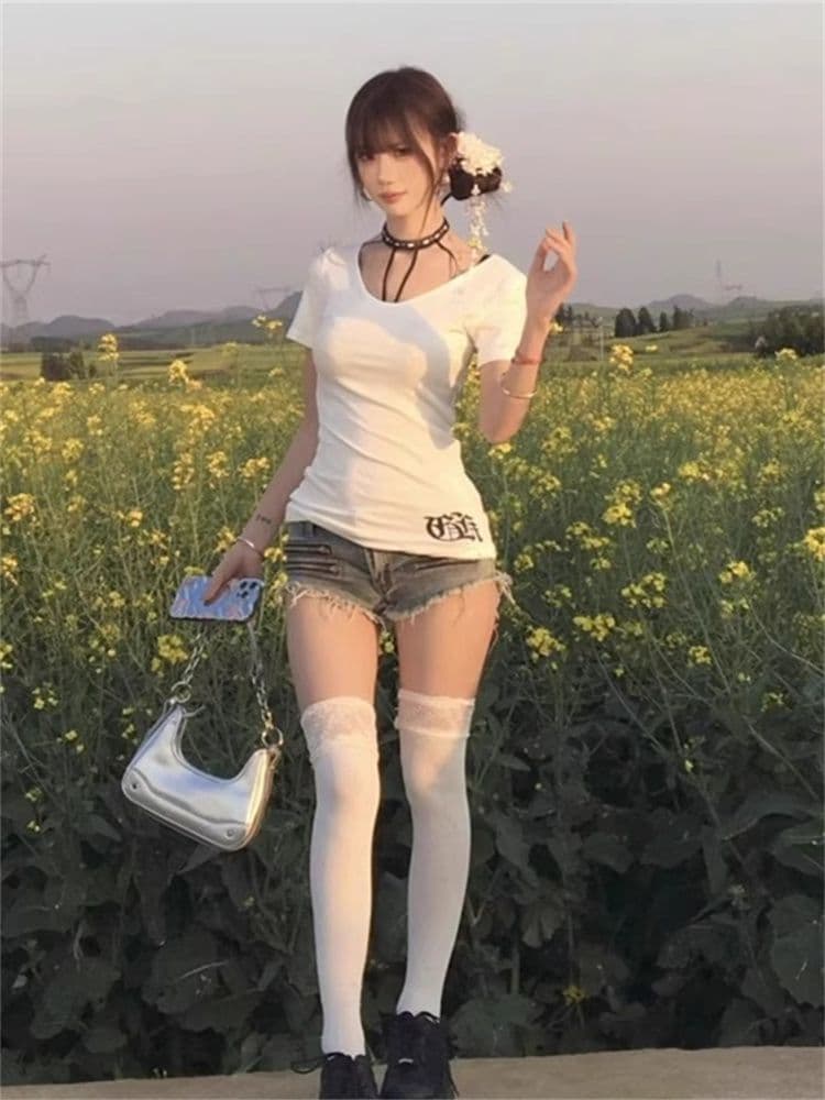 원본 원단 아메리칸 핫걸 몸매 가꾸기 긍정적 인 어깨 V넥 티셔츠 여성 여름 레트로 다용도 슬림해 보이는 라운드 넥 반팔 맨위 상세 이미지 4