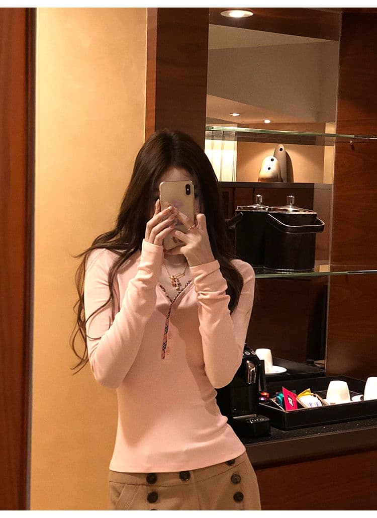 1 1 De 플러시 c 조금 만나는 체크무늬 패치워크 V넥 긴팔 티셔츠 여성 몸매 가꾸기 슬림해 보이는 인사이드 가져 가라. 기본 셔츠 맨위 상세 이미지 2