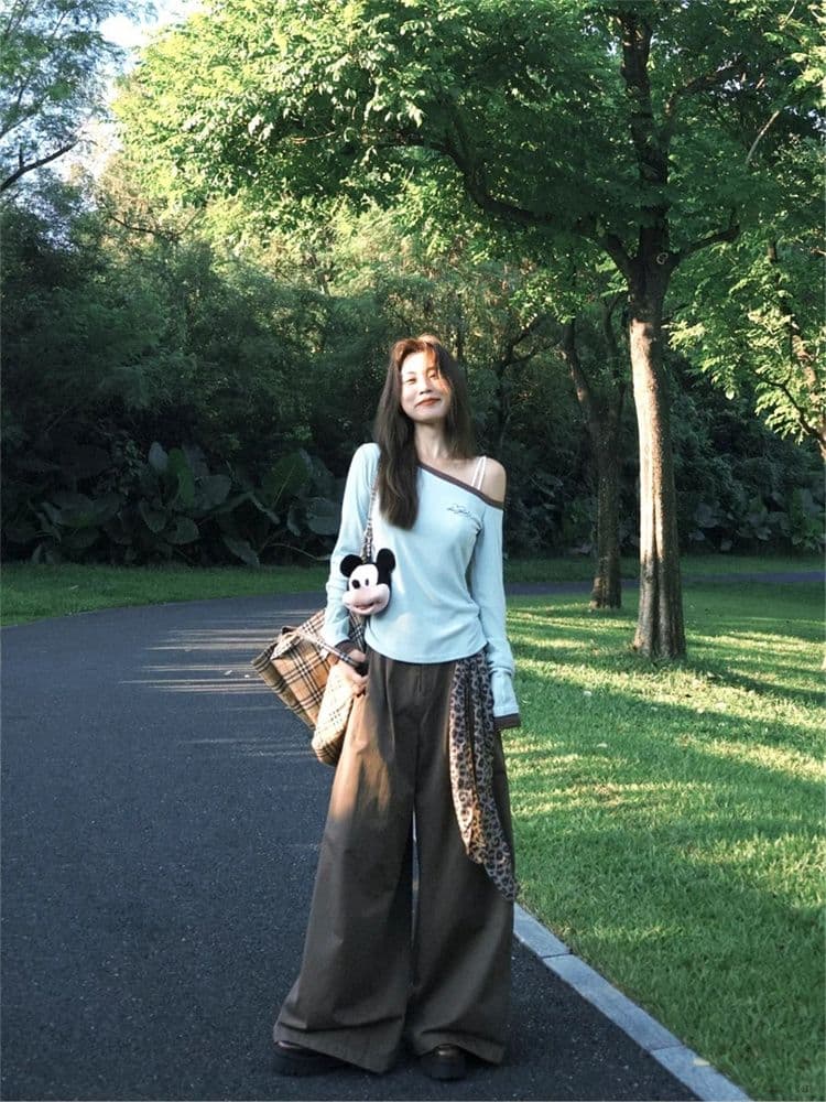 1 1 모달 한 부서 핫걸 바람 비스듬한 칼라 오프숄더 긴팔 티셔츠 여성 가을 몸매 가꾸기 슬림해 보이는 캐주얼 다용도 맨위 이미지 2