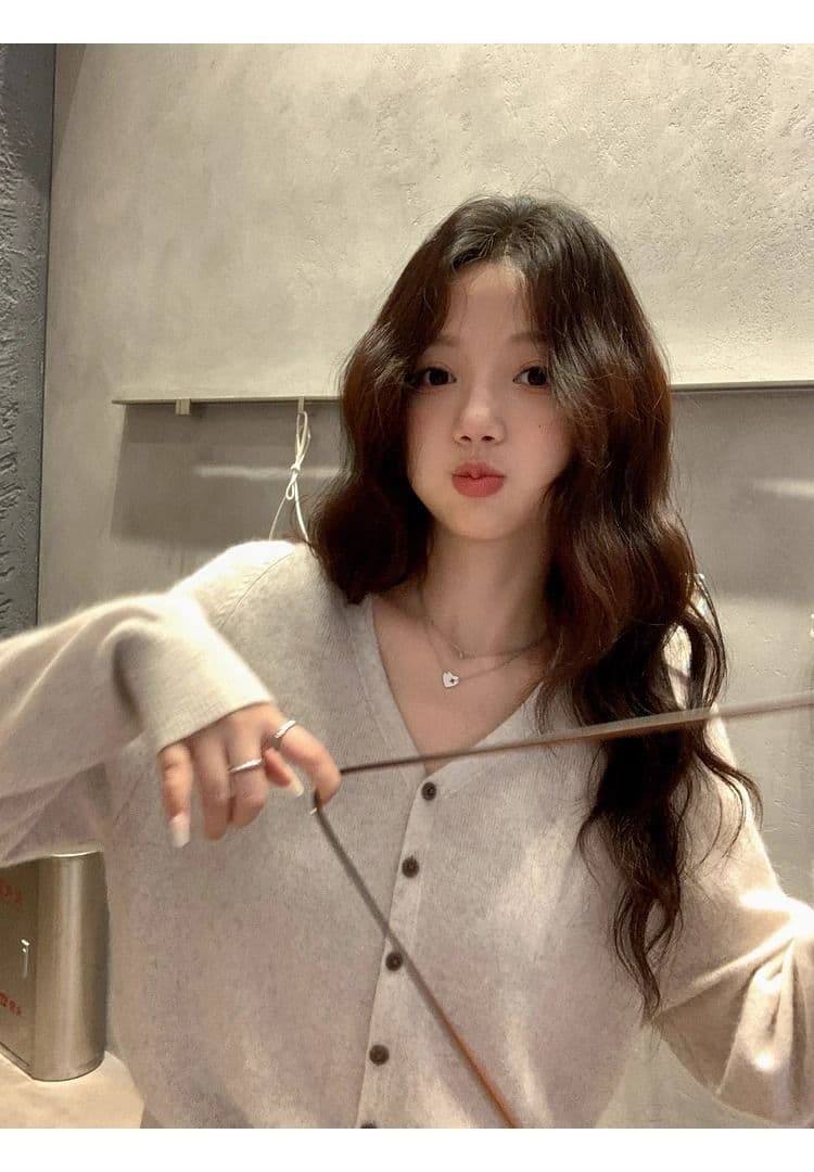 2026 년 패션 미니멀리즘 니트 스웨터 가을 겨울 새로운 한 부서 V넥 니트 오픈 가디건 여성 싱글 단추 긴팔 스웨터 상세 이미지 14