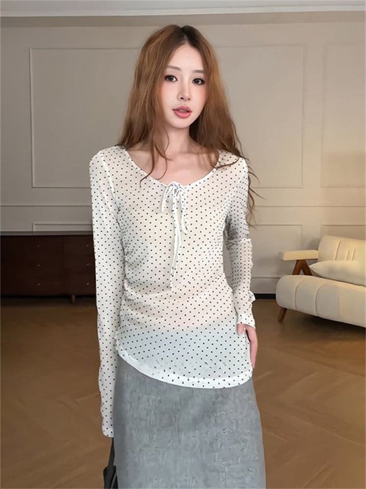 원본 원단 화이트 도트 무늬 레이스업 긴팔 티셔츠 여성 이른 봄 망사 인사이드 가져 가라. 기본 셔츠 몸매 가꾸기 슬림해 보이는 맨위 상세 이미지 2