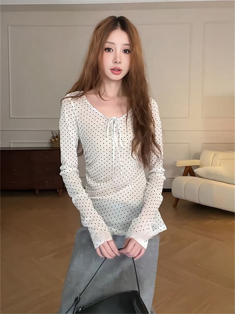 원본 원단 화이트 도트 무늬 레이스업 긴팔 티셔츠 여성 이른 봄 망사 인사이드 가져 가라. 기본 셔츠 몸매 가꾸기 슬림해 보이는 맨위 상세 이미지 5