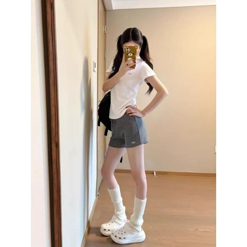 아메리칸 레트로 캐주얼 운동복 세트 여성 여름 달콤한 매운맛 긍정적 인 어깨 화이트 POLO 셔츠 반팔 반바지 투피스 세트
