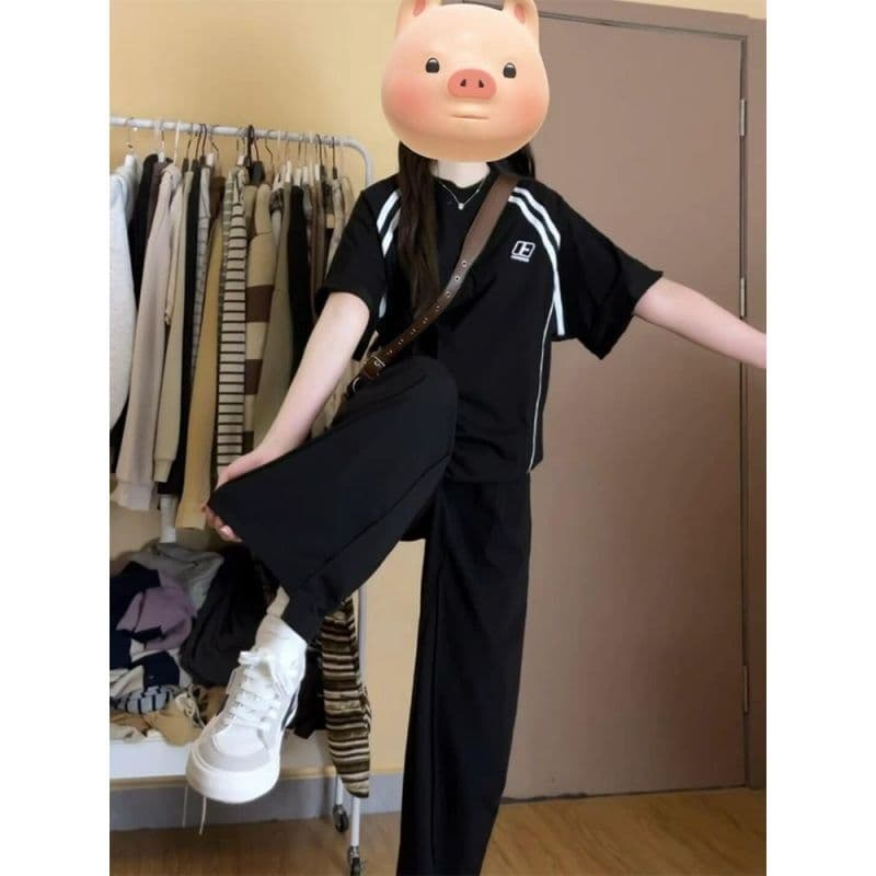 여름 새로운 아메리칸 품격 캐주얼 스포츠 슈트 여성 레트로 패션 검정색 라운드 넥 반팔 긴 바지 투피스 세트 이미지 2