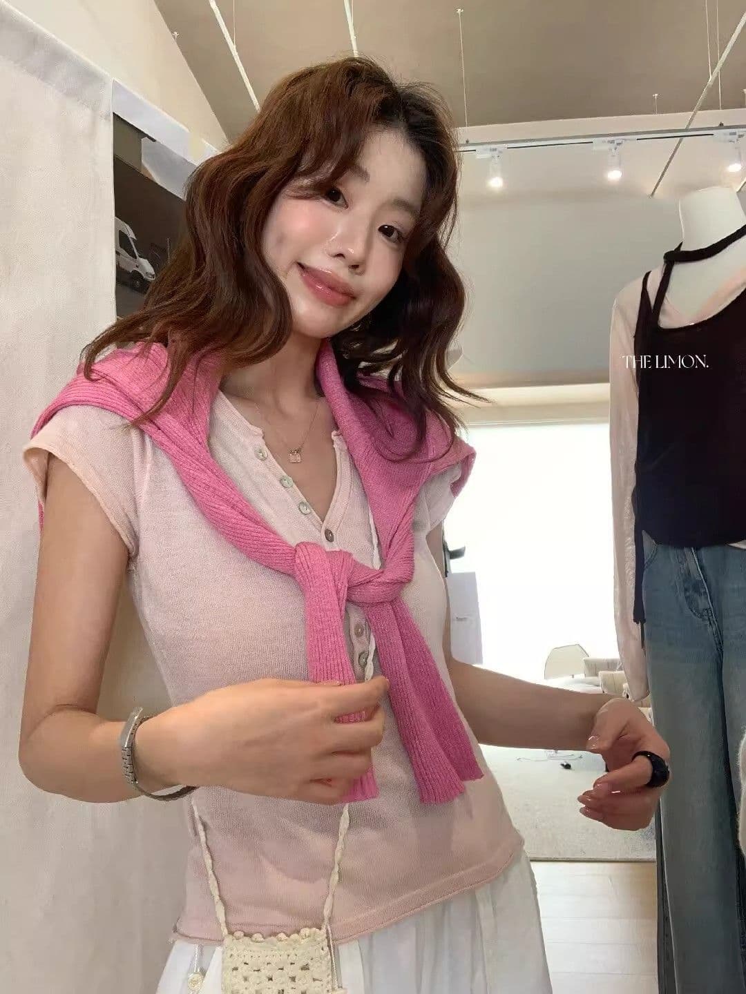 폭발 반팔 출퇴근 2026 년 여성 여름 착용 가져 가라. 한국 스타일 고급 센스 몸매 가꾸기 슬림해 보이는 니트 스웨터 품격 맨위 상세 이미지 24