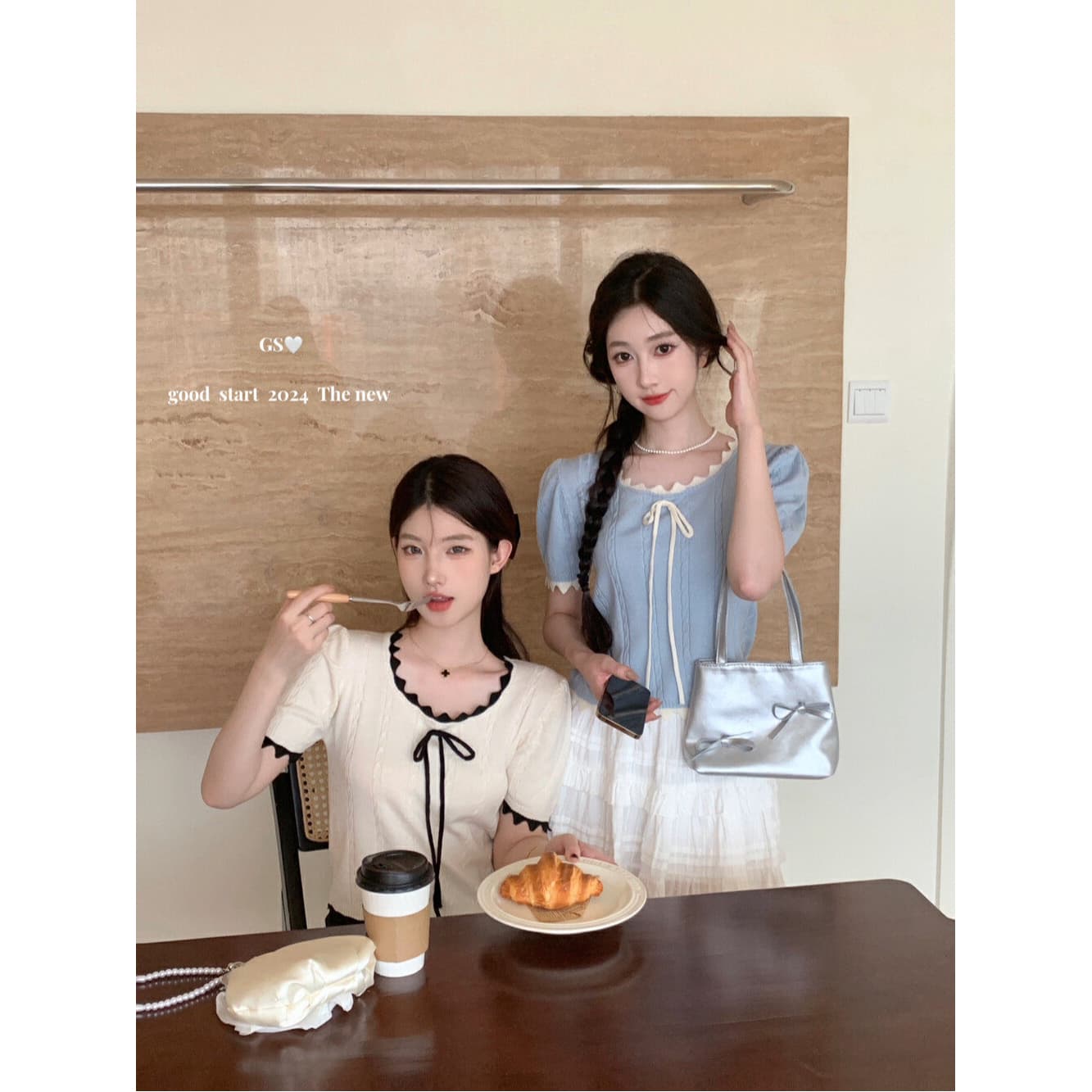 2026 새로운 배색 나비 매듭 반팔 니트 스웨터 여성 분위기 광장 칼라 거품 소매 다용도 작은 샤넬 스타일 맨위 여성 이미지 5