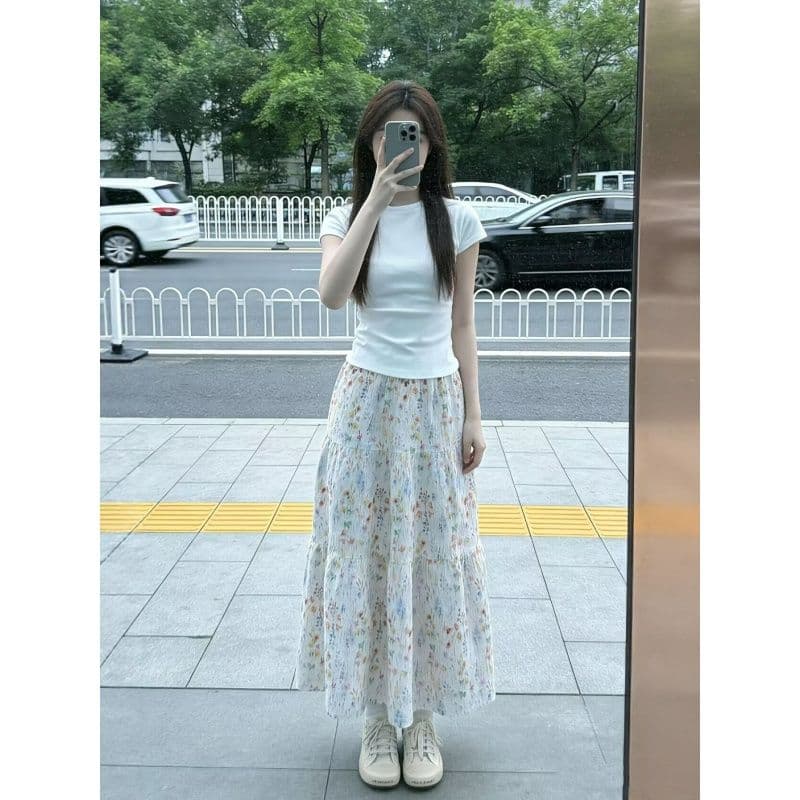 소녀 달콤함 캐주얼 스포츠 슈트 여성 여름 미니멀리즘 긍정적 인 어깨 반팔 티셔츠 꽃무늬 반신 롱 스커트 투피스 세트 이미지 3