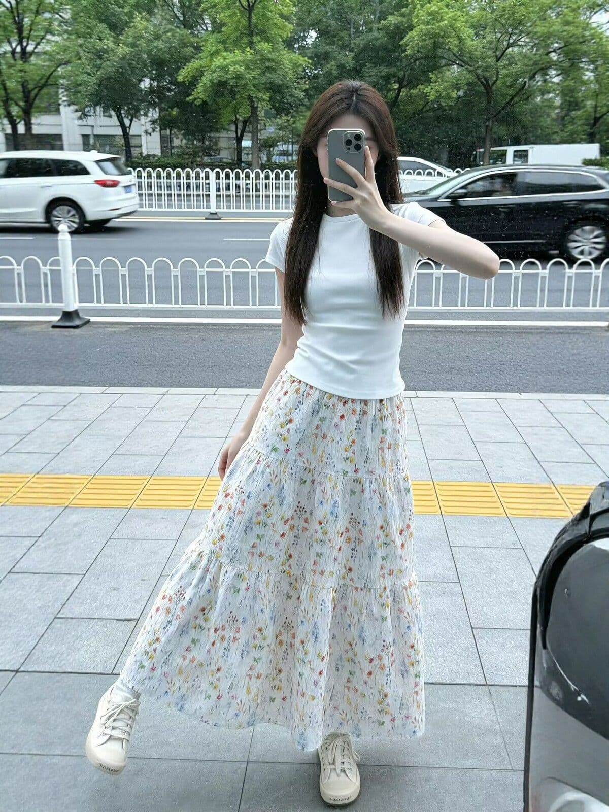 소녀 달콤함 캐주얼 스포츠 슈트 여성 여름 미니멀리즘 긍정적 인 어깨 반팔 티셔츠 꽃무늬 반신 롱 스커트 투피스 세트 상세 이미지 1
