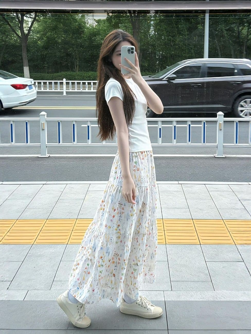소녀 달콤함 캐주얼 스포츠 슈트 여성 여름 미니멀리즘 긍정적 인 어깨 반팔 티셔츠 꽃무늬 반신 롱 스커트 투피스 세트 상세 이미지 3