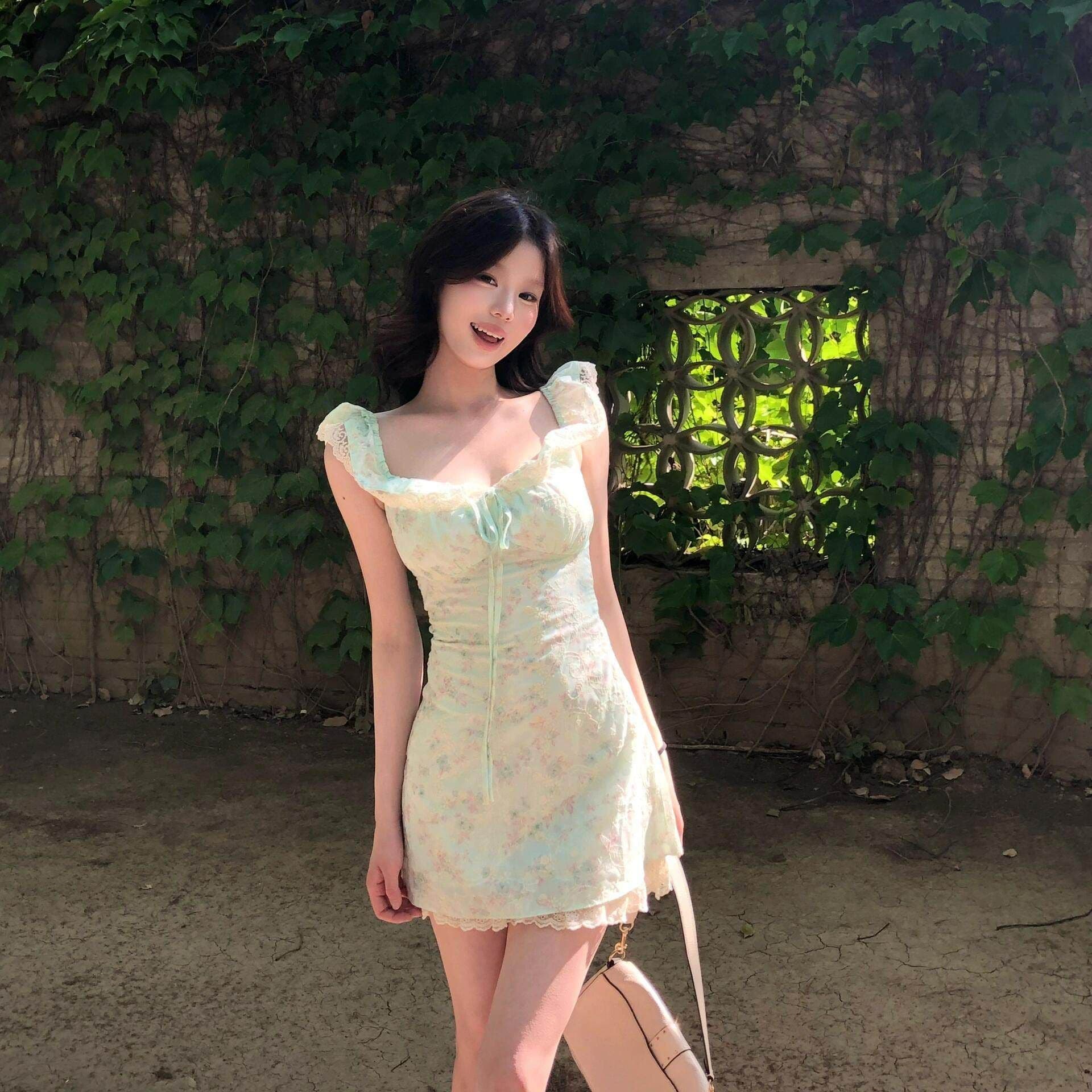 도파민 박하 녹색 꽃무늬 여성 드레스 여름 부드러운 바람 레이스 조각 작은 날다 소매 허리 수축 퍼프 미니 스커트
