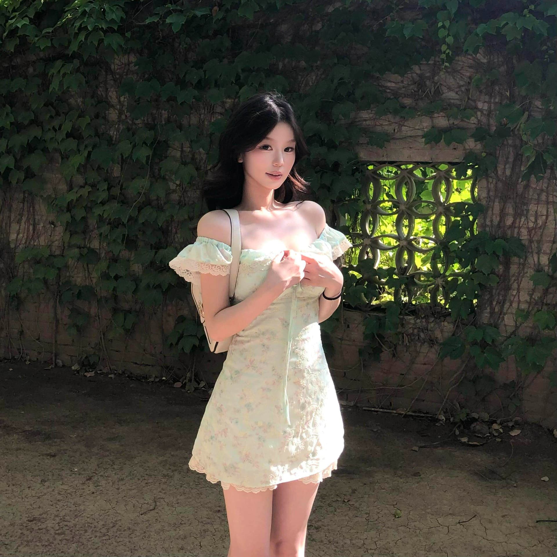 도파민 박하 녹색 꽃무늬 여성 드레스 여름 부드러운 바람 레이스 조각 작은 날다 소매 허리 수축 퍼프 미니 스커트 이미지 5