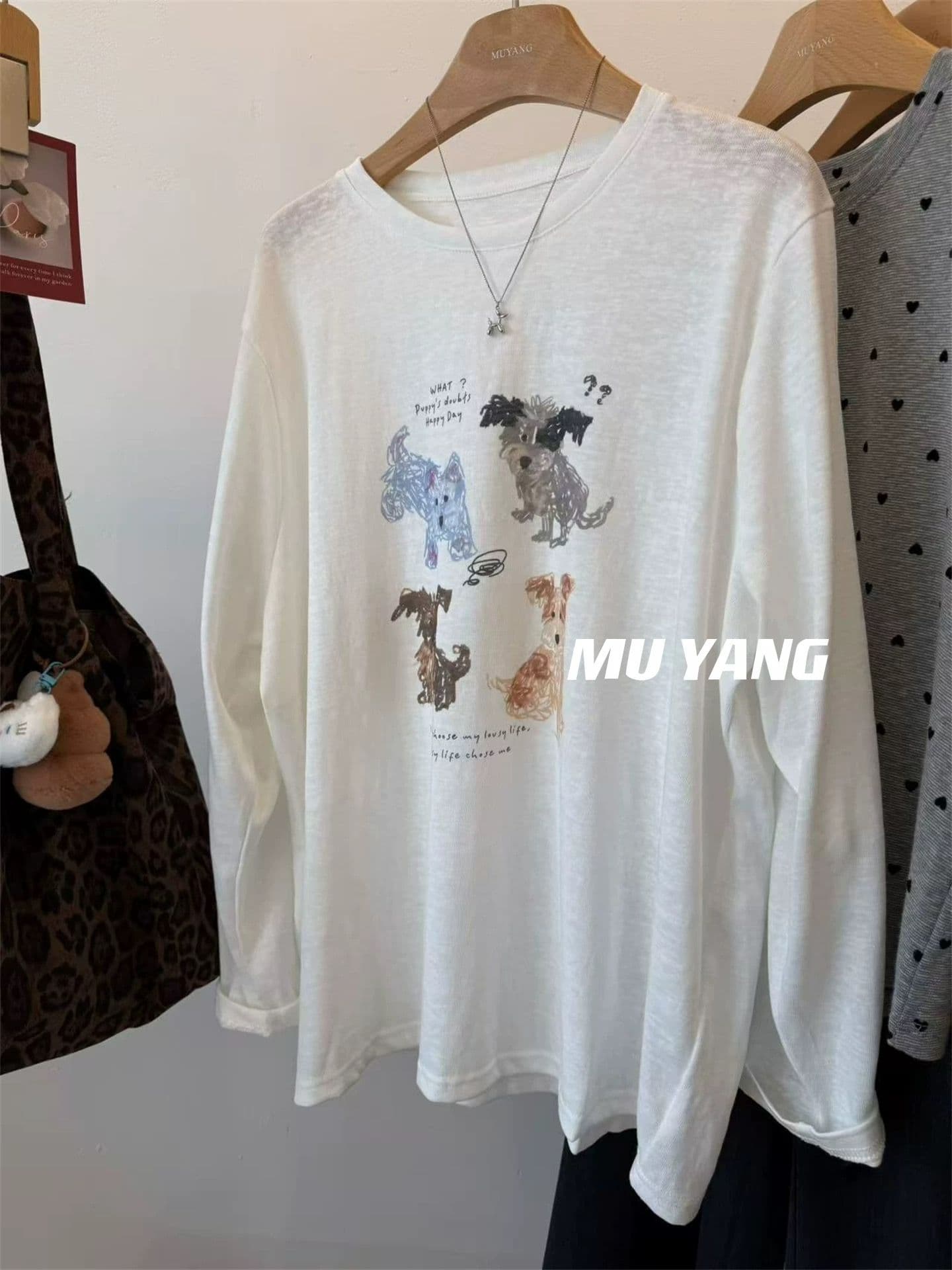 muyang 한 부서 느긋한 네 개 프린트 긴팔 티셔츠 여성 편안함 루즈핏 중간 길이 캐주얼 맨위 상세 이미지 6