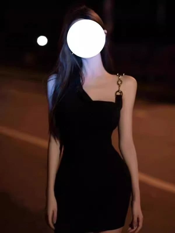 검정색 슬립 여성 드레스 디자인 센스 작은 대중 2026 년 새로운 나이트 클럽 바람 핫걸 섹시함 쇼트 스타일 타이트 스커트