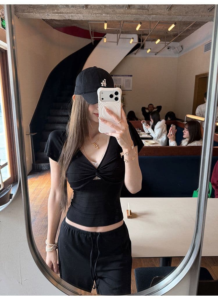 원본 원단 검정색 V넥 페이크 레이어드 반팔 레이스 비틀림 반팔 티셔츠 여성 몸매 가꾸기 슬림해 보이는 맨위 상세 이미지 12