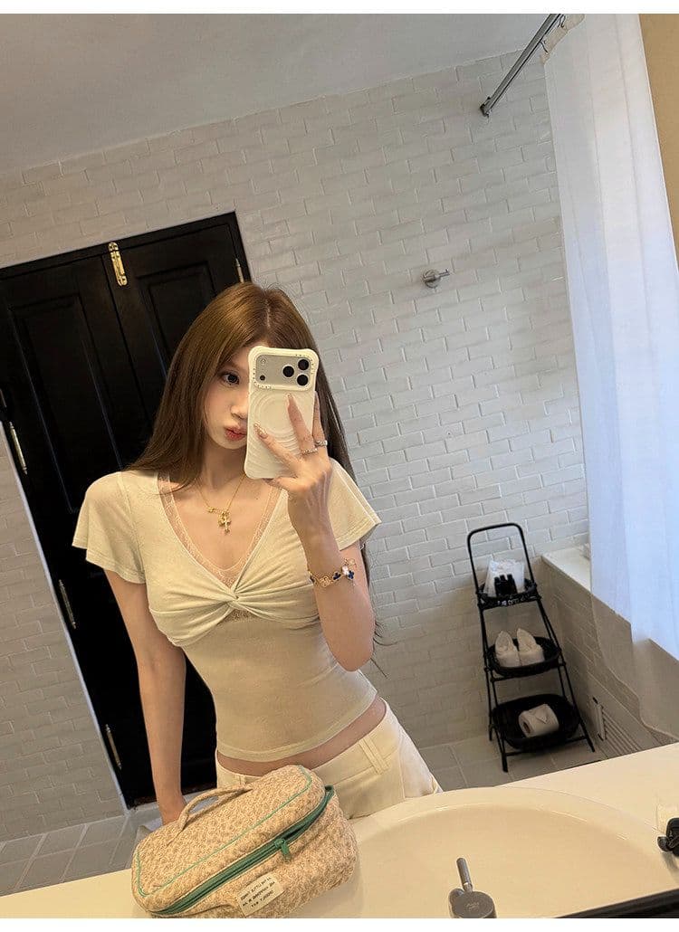 원본 원단 검정색 V넥 페이크 레이어드 반팔 레이스 비틀림 반팔 티셔츠 여성 몸매 가꾸기 슬림해 보이는 맨위 상세 이미지 36