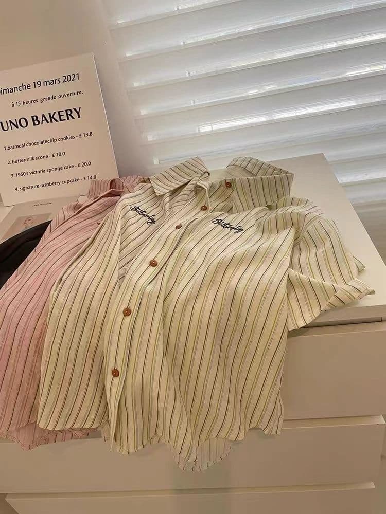 세로 줄무늬 POLO 칼라 반팔 셔츠 남자 여자 여름 드레스 2026 새로운 Chic 슬림해 보이는 셔츠 ins 상세 이미지 16