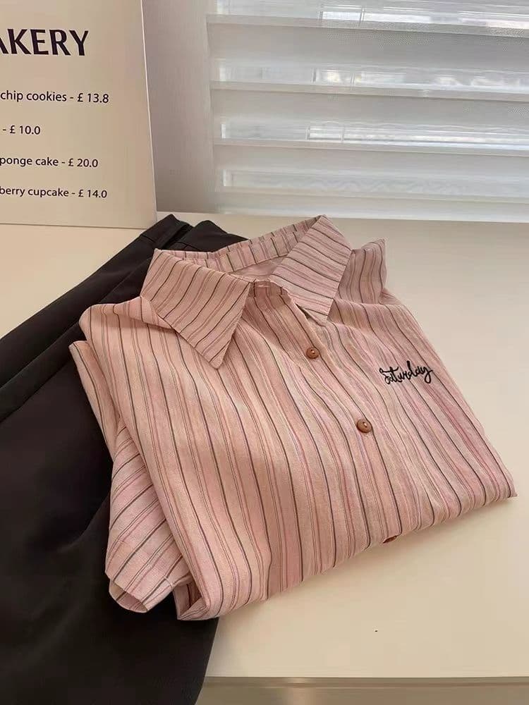 세로 줄무늬 POLO 칼라 반팔 셔츠 남자 여자 여름 드레스 2026 새로운 Chic 슬림해 보이는 셔츠 ins 상세 이미지 17