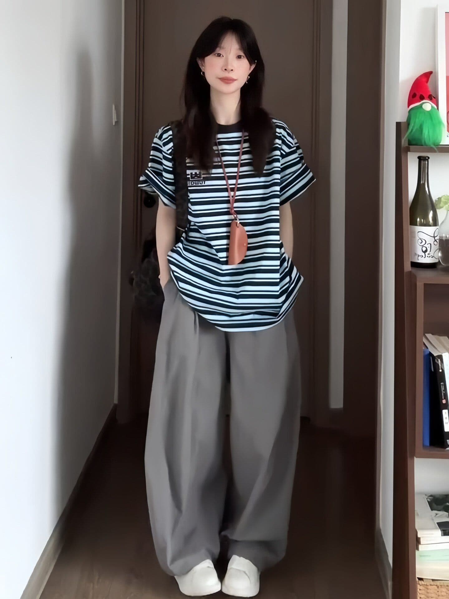 아메리칸 레트로 스포츠 슈트 여성 여름 학생 루즈핏 슬림해 보이는 패션 반팔 와이드 레그 팬츠 캐주얼 투피스 세트 트렌디 상세 이미지 2