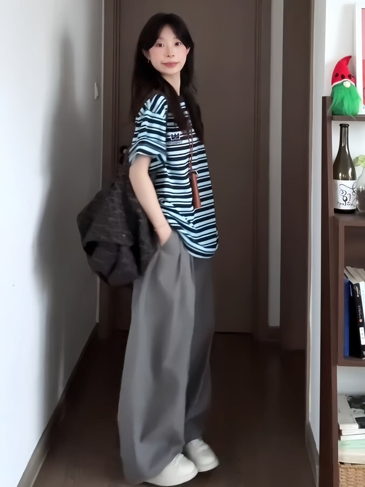 아메리칸 레트로 스포츠 슈트 여성 여름 학생 루즈핏 슬림해 보이는 패션 반팔 와이드 레그 팬츠 캐주얼 투피스 세트 트렌디 상세 이미지 5