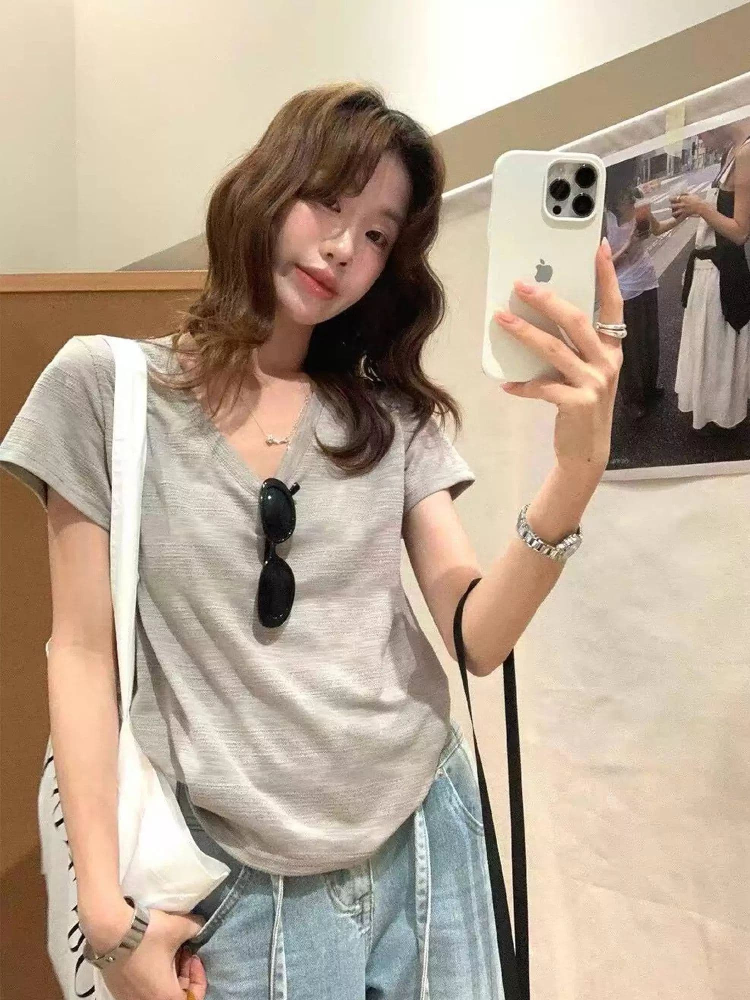 주름 질감 센스 V넥 여름 몸매 가꾸기 슬림해 보이는 짧은 반쪽 소매 핫걸 맨위 상세 이미지 3