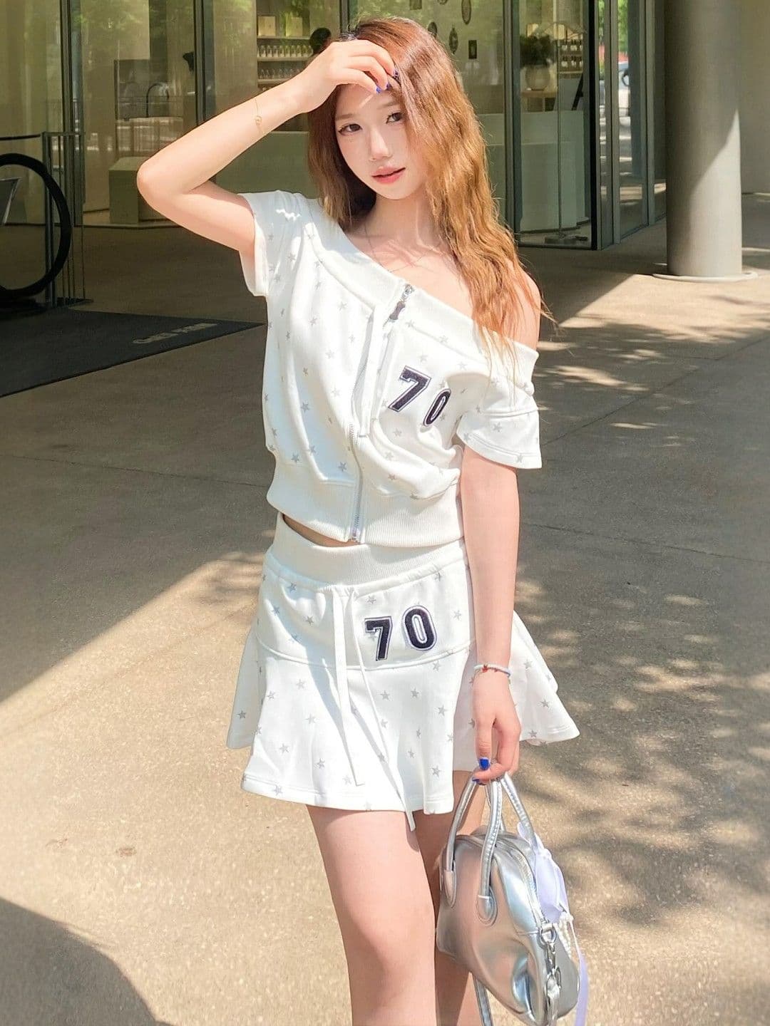 달콤한 매운맛 바람 캐주얼 스포츠 슈트 여성 여름 패션 새로운 오프숄더 지퍼 반팔 하이웨이스트 미니 스커트 투피스 세트 상세 이미지 1