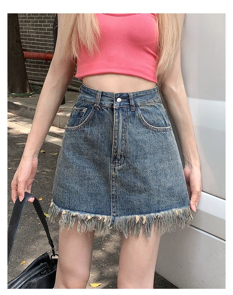 ins 바람 새로운 데님 스커트 여성 반신 패션 레트로 데님 한 마디 타이트 스커트 술 디자인 거친 가장자리 짧은 치마 상세 이미지 12