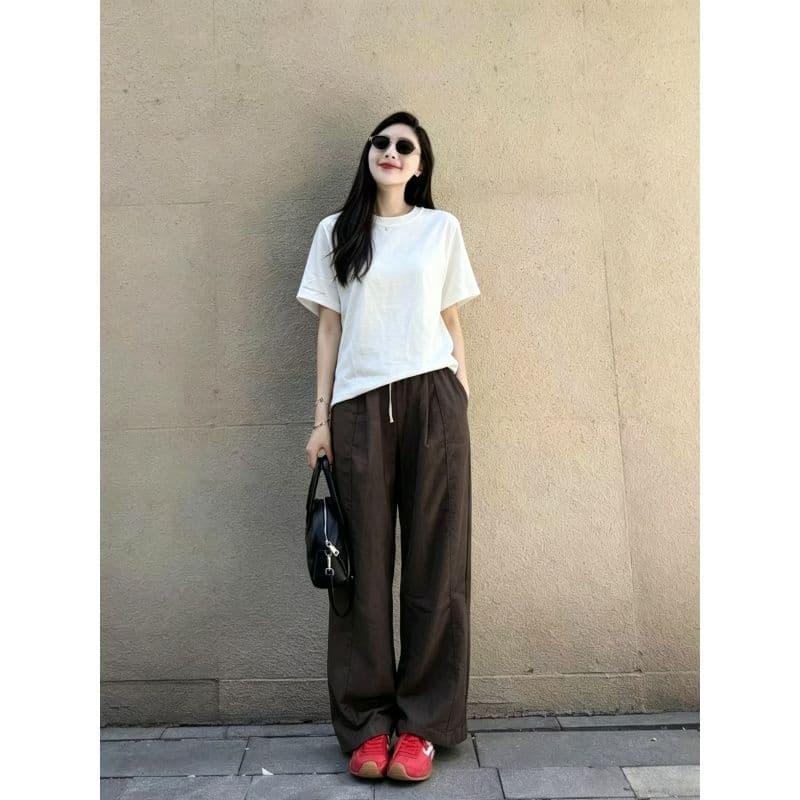여름 ootd 착용 가져 가라. 세트 한국 스타일 연령 감소 루즈핏 화이트 반팔 티셔츠 캐주얼 슬림해 보이는 와이드 레그 팬츠 투피스 세트 이미지 3