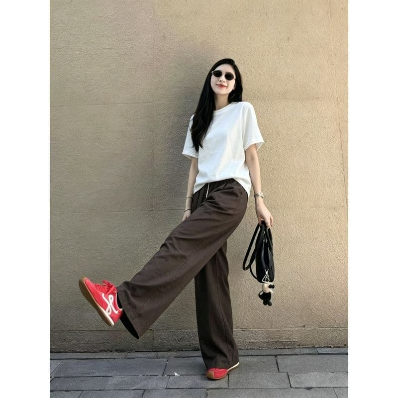 여름 ootd 착용 가져 가라. 세트 한국 스타일 연령 감소 루즈핏 화이트 반팔 티셔츠 캐주얼 슬림해 보이는 와이드 레그 팬츠 투피스 세트 이미지 4
