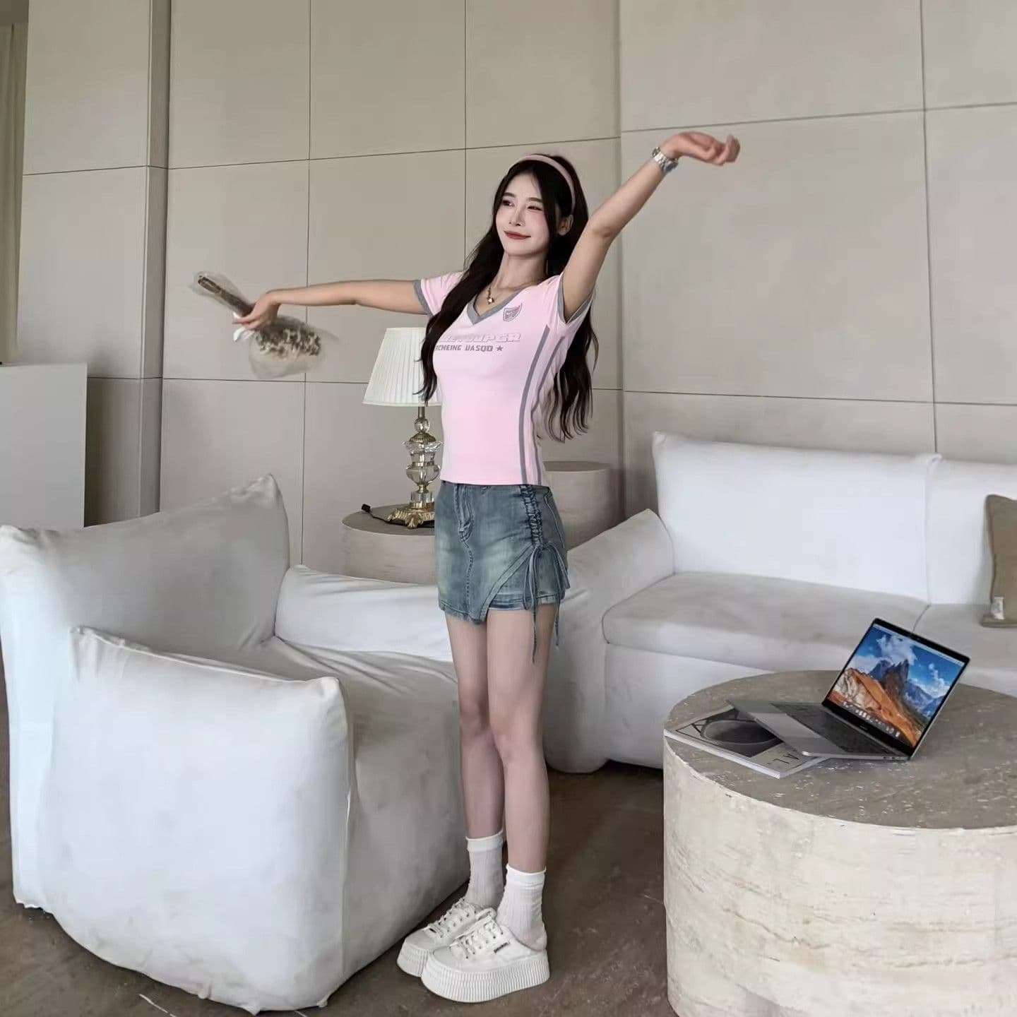40 1 1 순면 아메리칸 V넥 삽입 어깨 소매 반팔 디자인 센스 Chic 핫걸 몸매 가꾸기 슬림해 보이는 짧은 맨위 상세 이미지 2