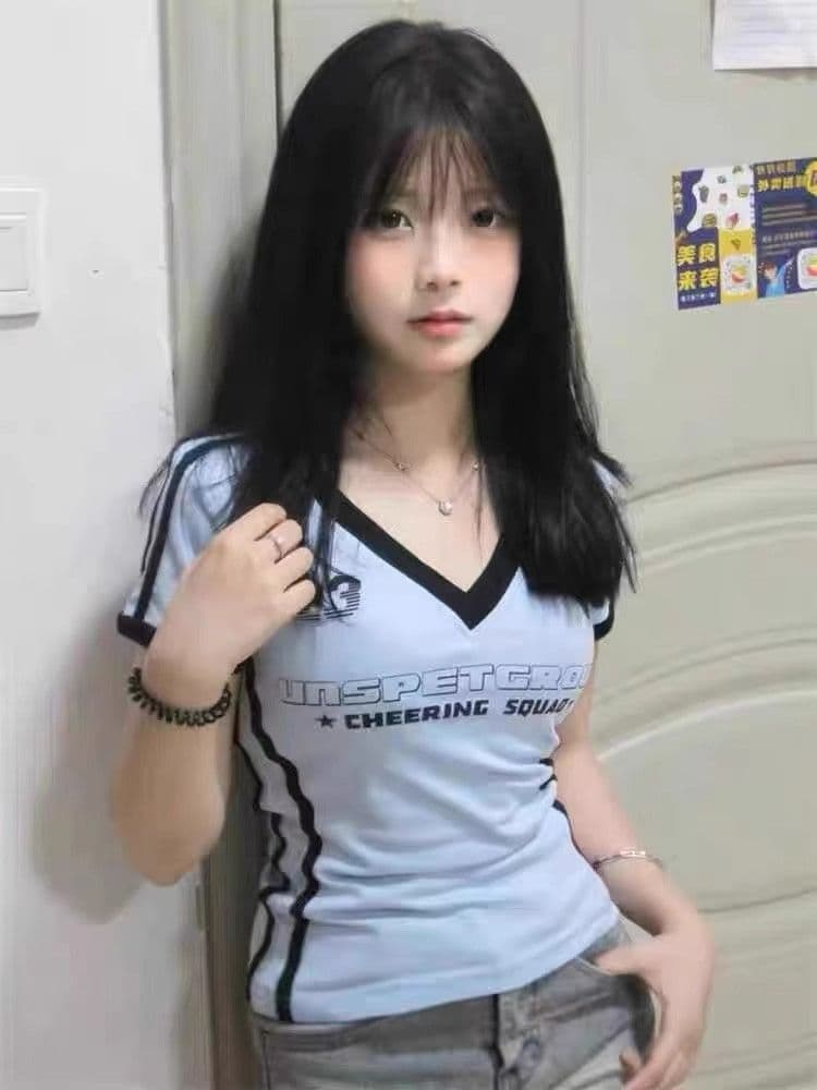 40 1 1 순면 아메리칸 V넥 삽입 어깨 소매 반팔 디자인 센스 Chic 핫걸 몸매 가꾸기 슬림해 보이는 짧은 맨위 상세 이미지 3