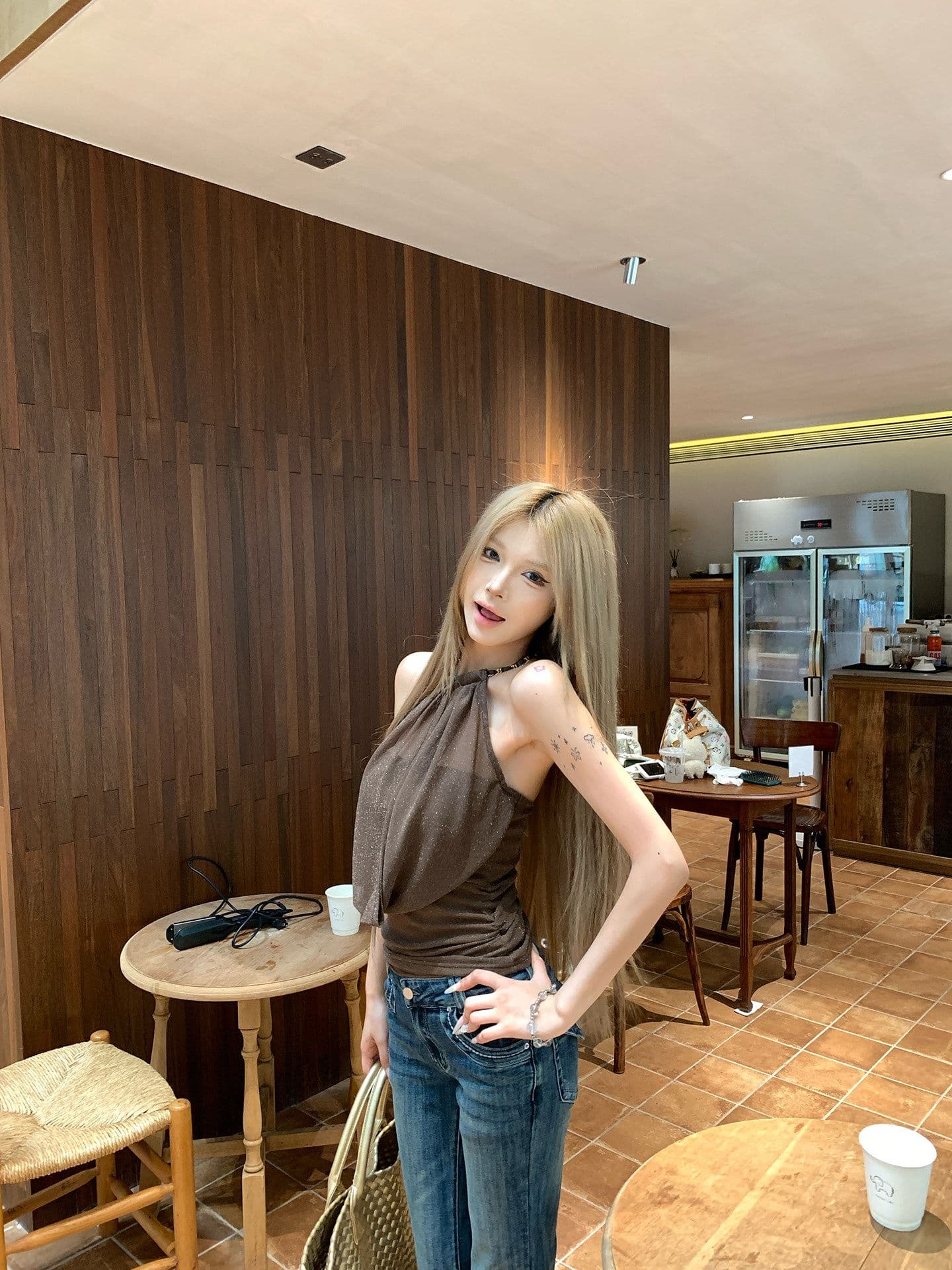 휴가 바람 캐미솔 여름 커피 색상 외출용 백리스 행침 목 민소매 맨위 상세 이미지 18