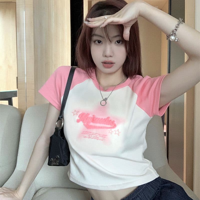 달콤한 핫걸 알파벳 긍정적 인 어깨 티셔츠 여성 여름 새로운 몸매 가꾸기 쇼트 스타일 이슬 뼈의 슬림해 보이는 반팔 맨위 이미지 2