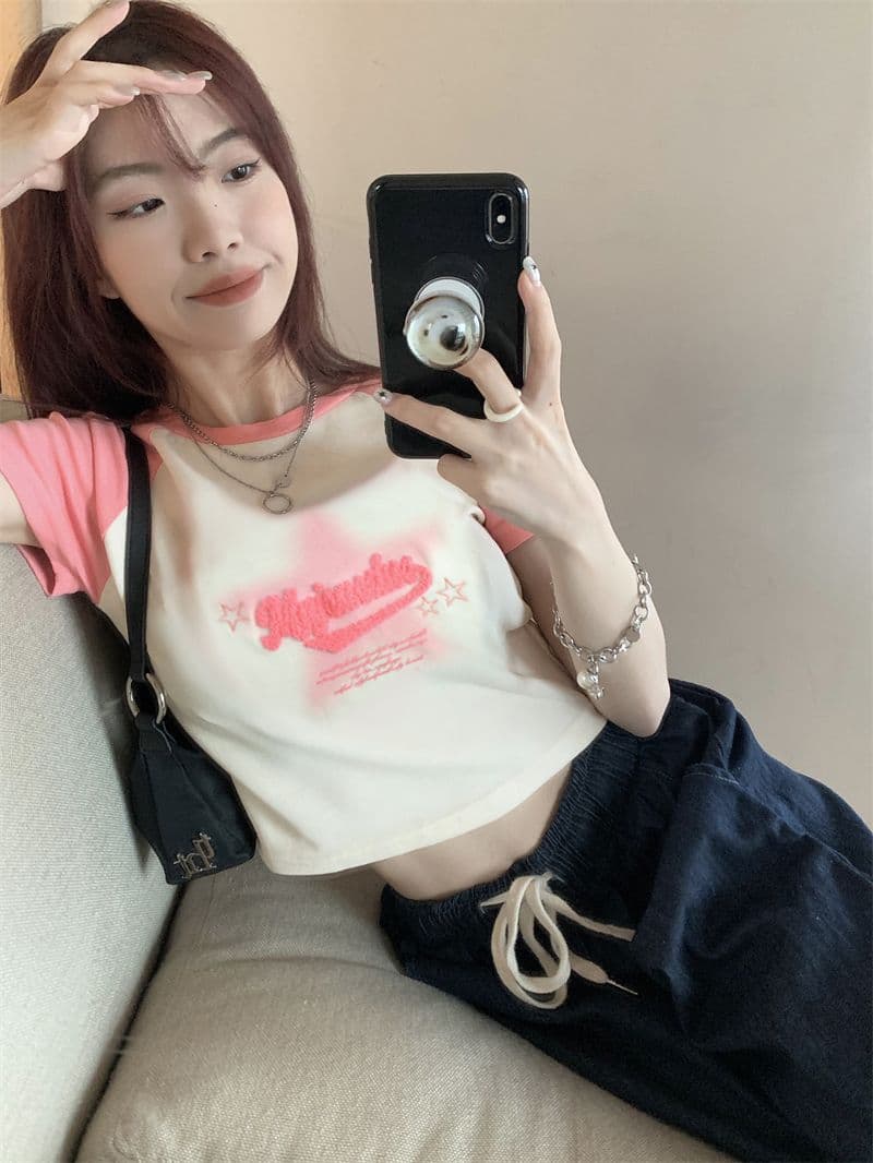 달콤한 핫걸 알파벳 긍정적 인 어깨 티셔츠 여성 여름 새로운 몸매 가꾸기 쇼트 스타일 이슬 뼈의 슬림해 보이는 반팔 맨위 상세 이미지 23