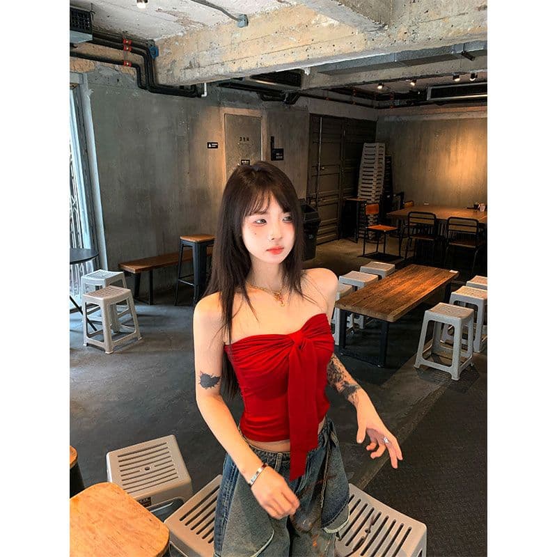 레트로 빨간색 튜브탑 조끼 여름 디자인 센스 나비 매듭 섹시함 핫걸 인사이드 가져 가라. 외출용 맨위 쇼트 스타일