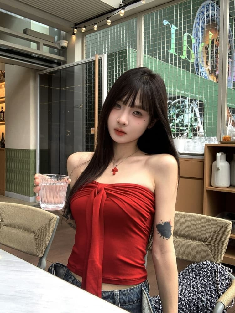 레트로 빨간색 튜브탑 조끼 여름 디자인 센스 나비 매듭 섹시함 핫걸 인사이드 가져 가라. 외출용 맨위 쇼트 스타일 상세 이미지 3