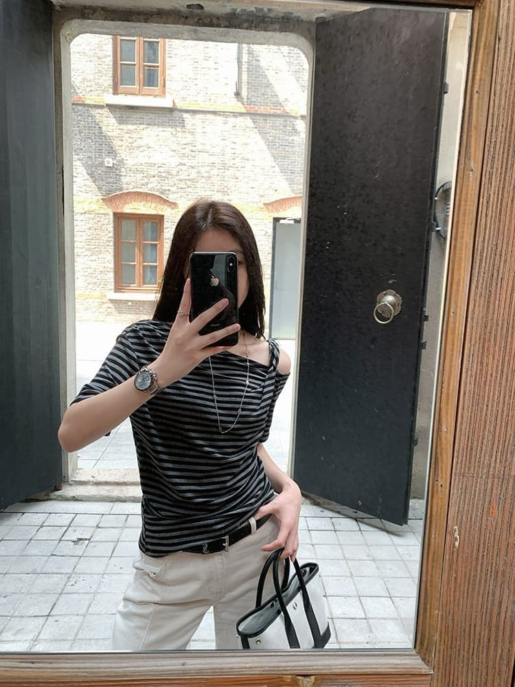 오프숄더 반팔 티셔츠 여성 여름 새로운 핫걸 품격 몸매 가꾸기 다용도 레트로 블랙 스트라이프 슬림해 보이는 맨위 상세 이미지 11