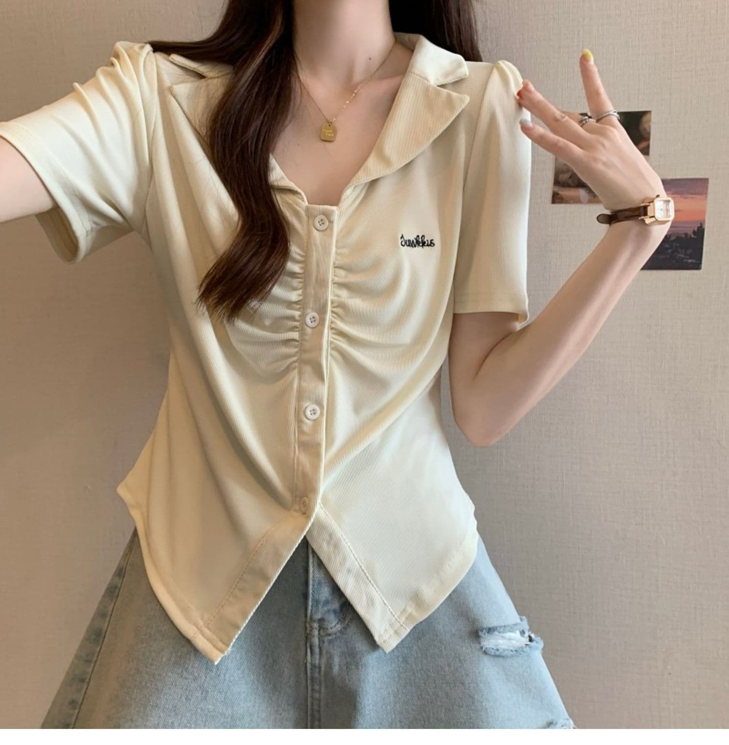 불규칙 주름 자수 폴로 칼라 반팔 티셔츠 맨위 상세 이미지 7