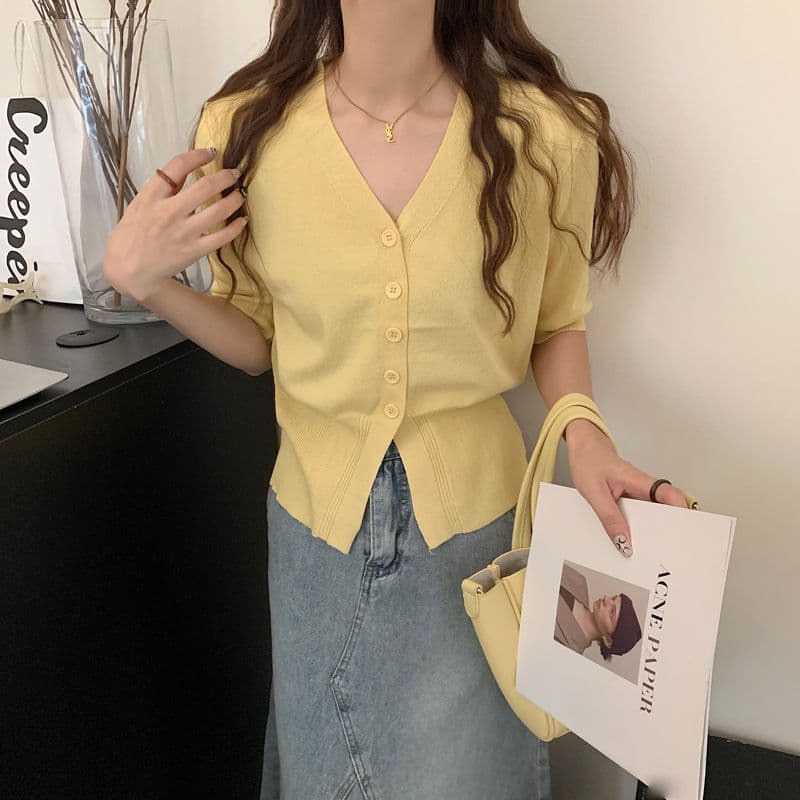 여름 새로운 여성 의류 로얄 자매 2026 년 패션 V넥 섹시함 쇼트 스타일 오픈 가디건 명문 여성 바람 작은 외투 외부 가져 가라. ins 상세 이미지 5