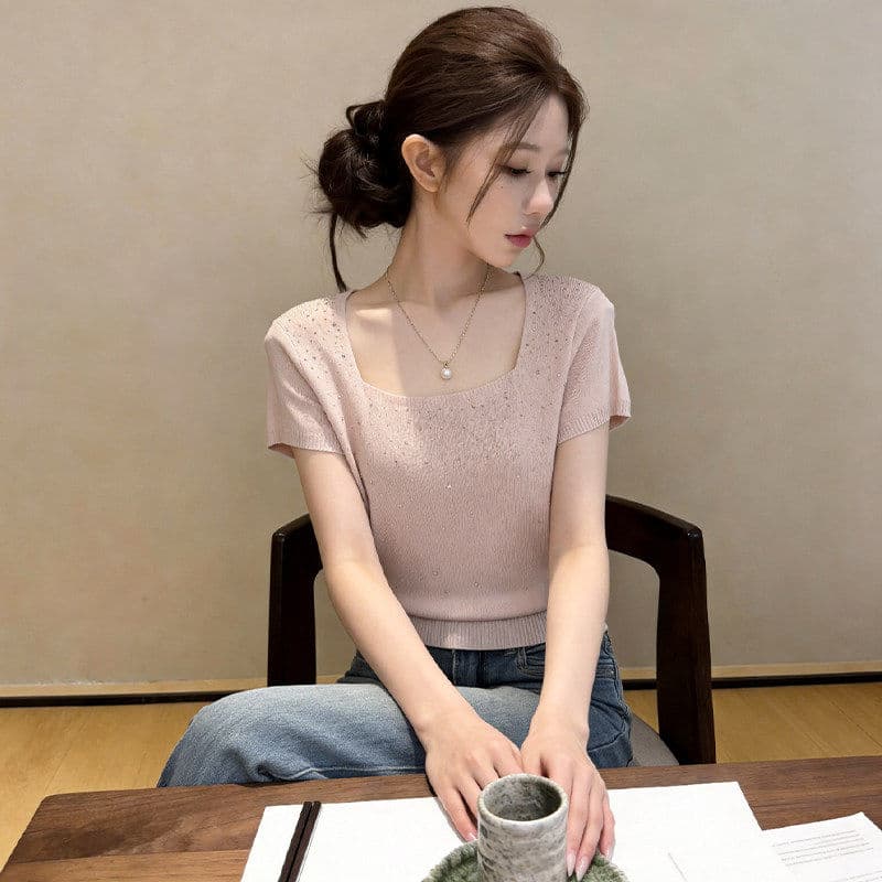 작은 키 디자인 센스 작은 대중 얇은 스타일 맨위 여성 2026 년 여름 한 부서 품격 니트 반팔 티셔츠 상세 이미지 2