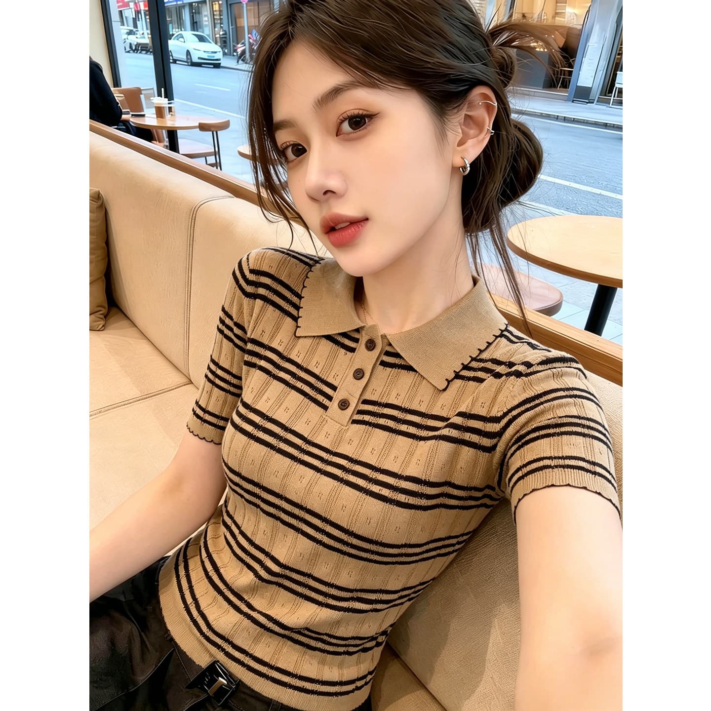 한 부서 POLO 칼라 스트라이프 배색 반팔 니트 스웨터 여성 2026 여름 새로운 몸매 가꾸기 슬림해 보이는 외국 가스 맨위 트렌디 이미지 2