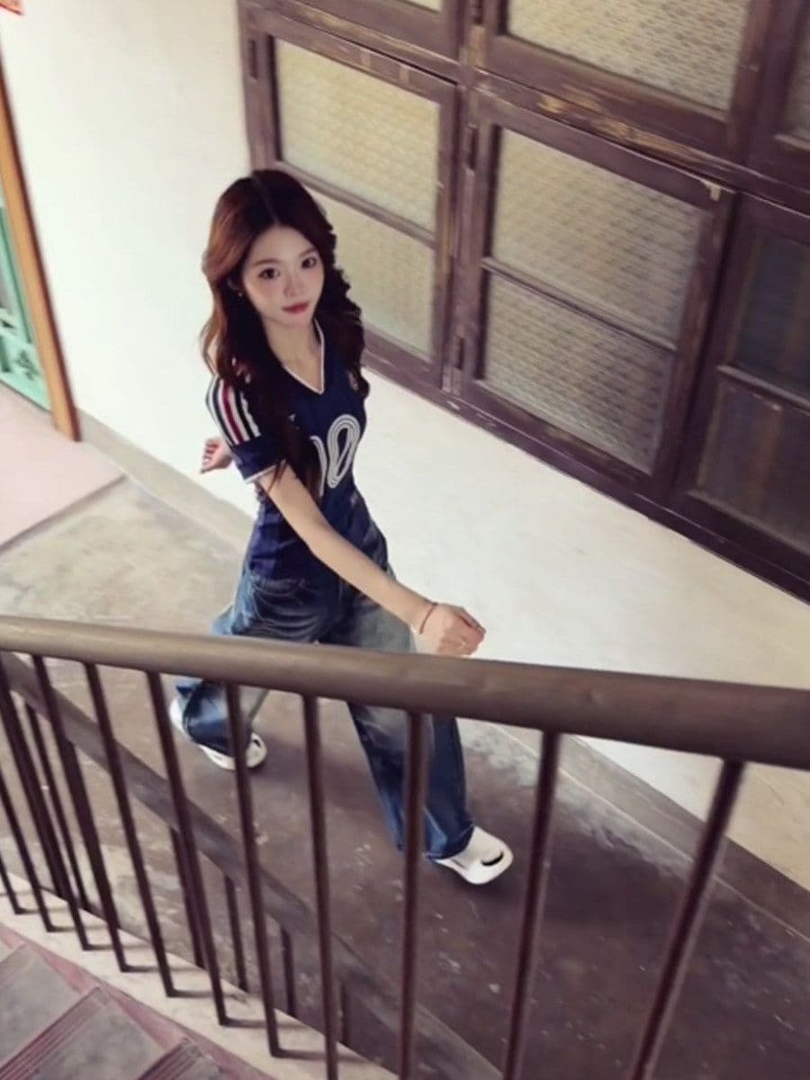 자수 프린트 네리 가게 천 광저우 원단 반팔 티셔츠 여성 이미지 3