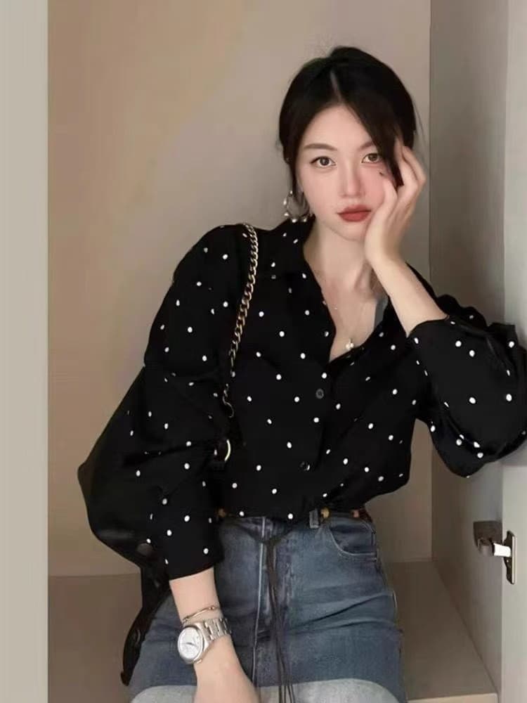 프랑스식 검정색 도트 무늬 여성 셔츠 가을 겨울철 작은 키 긴팔 셔츠 루즈핏 캐주얼 디자인 센스 작은 대중 맨위 이미지 3