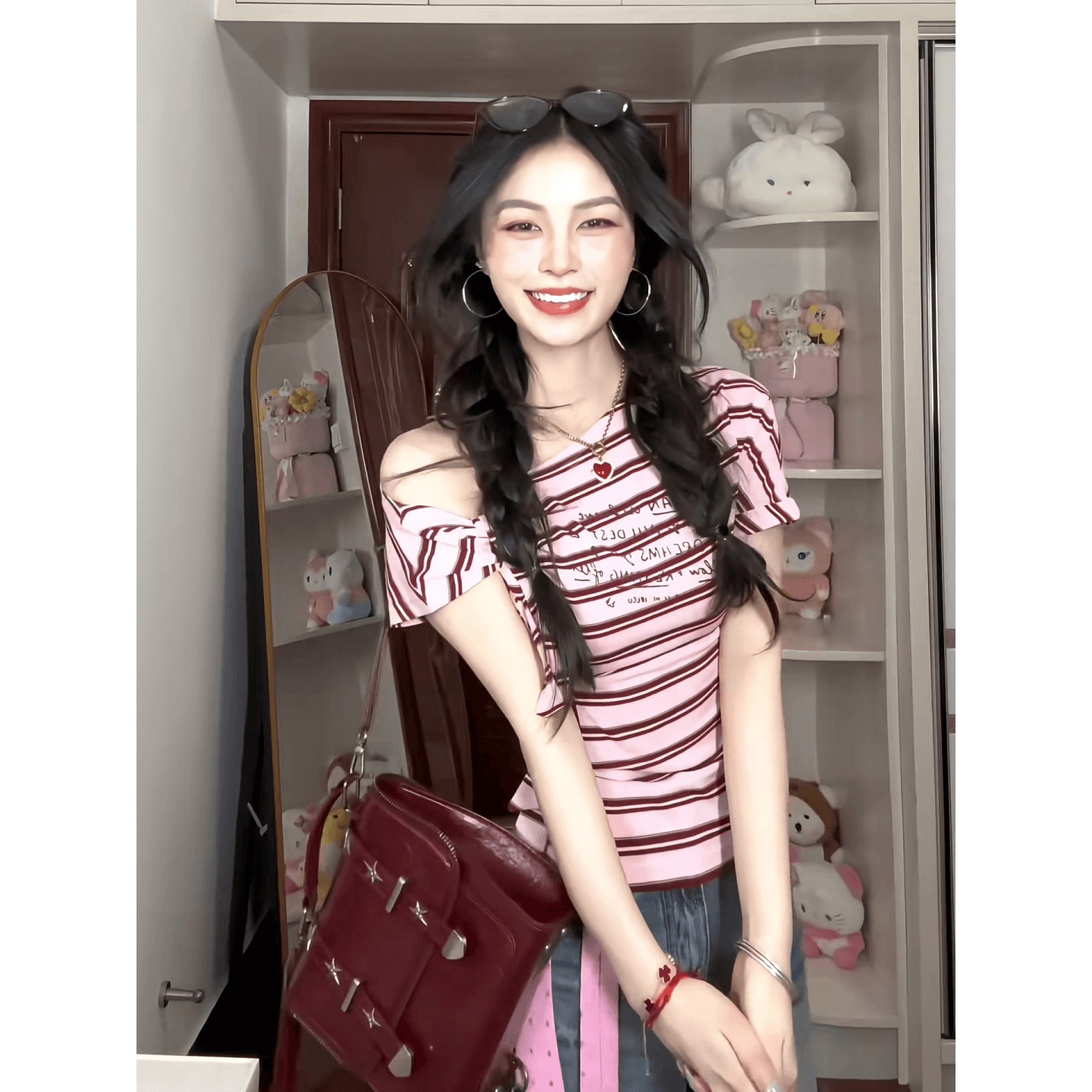 원본 품질 여름 핑크색 스트라이프 알파벳 프린트 비스듬한 어깨 티셔츠 여성 탈착식 레이스업 반팔 맨위 상세 이미지 3