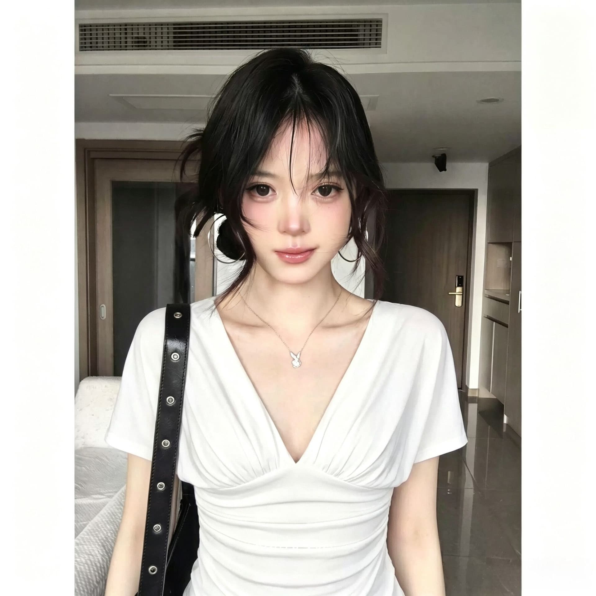 260g 사람들 면 와 사고 방식 화이트 V넥 주름 반팔 티셔츠 허리 수축 슬림해 보이는 핫걸 쇼트 스타일 맨위 이미지 2