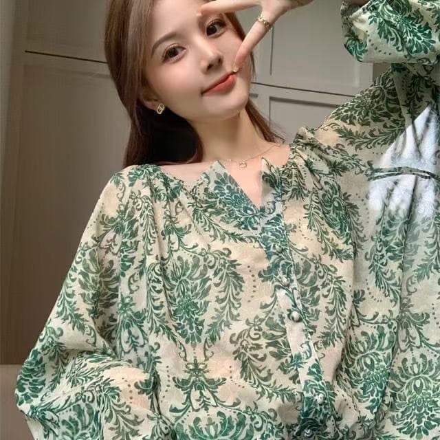 새로운 보헤미안 레트로 프린트 에어컨 서비스 벌룬 소매 쉬폰 셔츠 루즈핏 슬림해 보이는 자외선 차단 오픈 가디건 상세 이미지 4