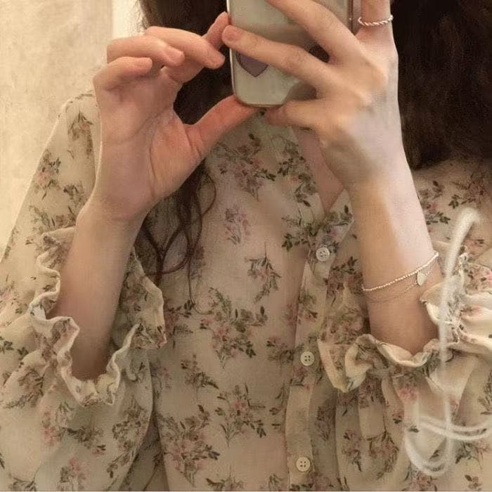 귀신 소녀 부서 신선함 꽃무늬 여성 셔츠 봄 드레스 품격 미니멀리즘 V넥 나팔 소매 쇄골 맨위 상세 이미지 2