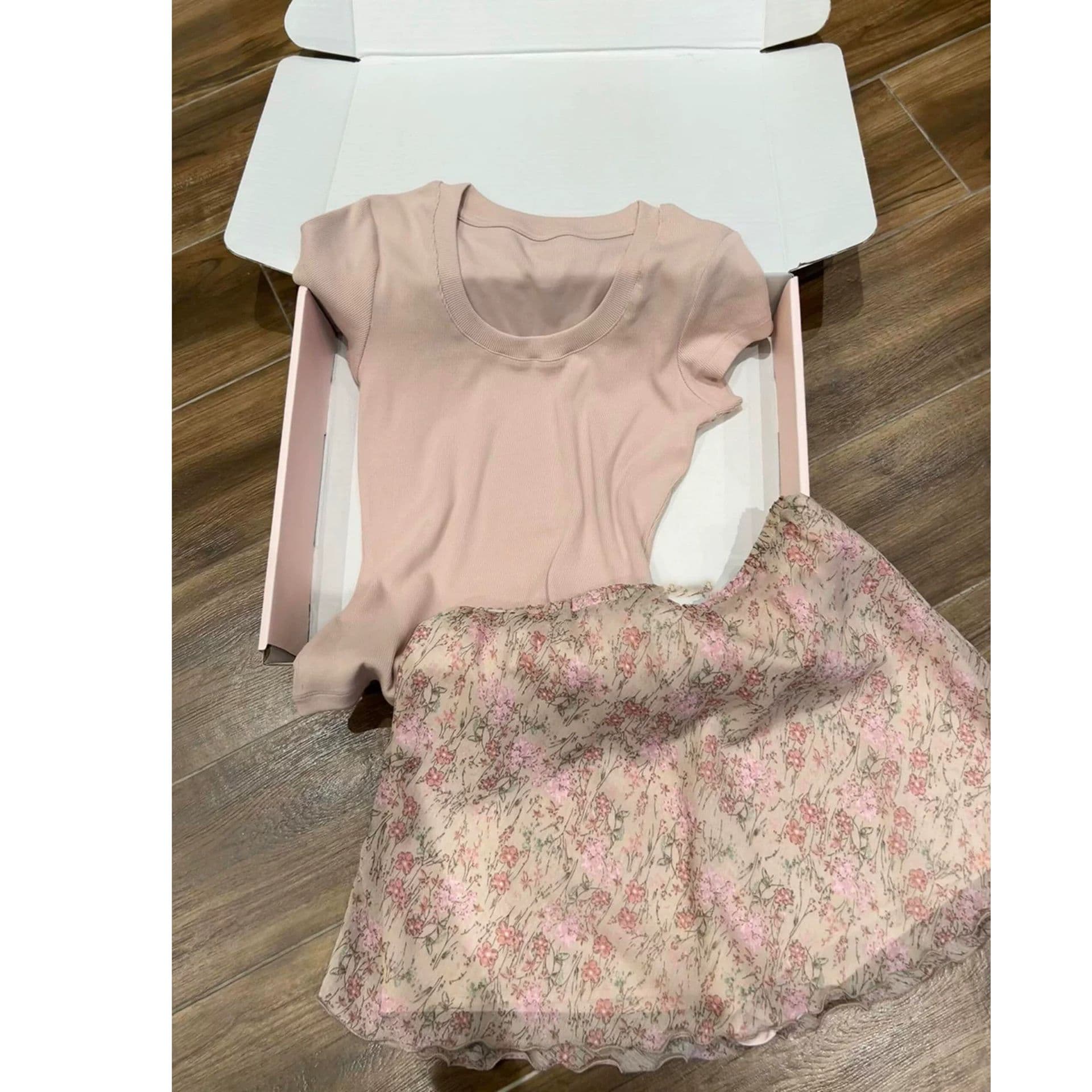 핑크색 꽃무늬 쉬폰 반신 스커트 여성 여름 여성 라운드 넥 반팔 꽃무늬 반신 스커트 투피스 세트 패션 세트 이미지 2