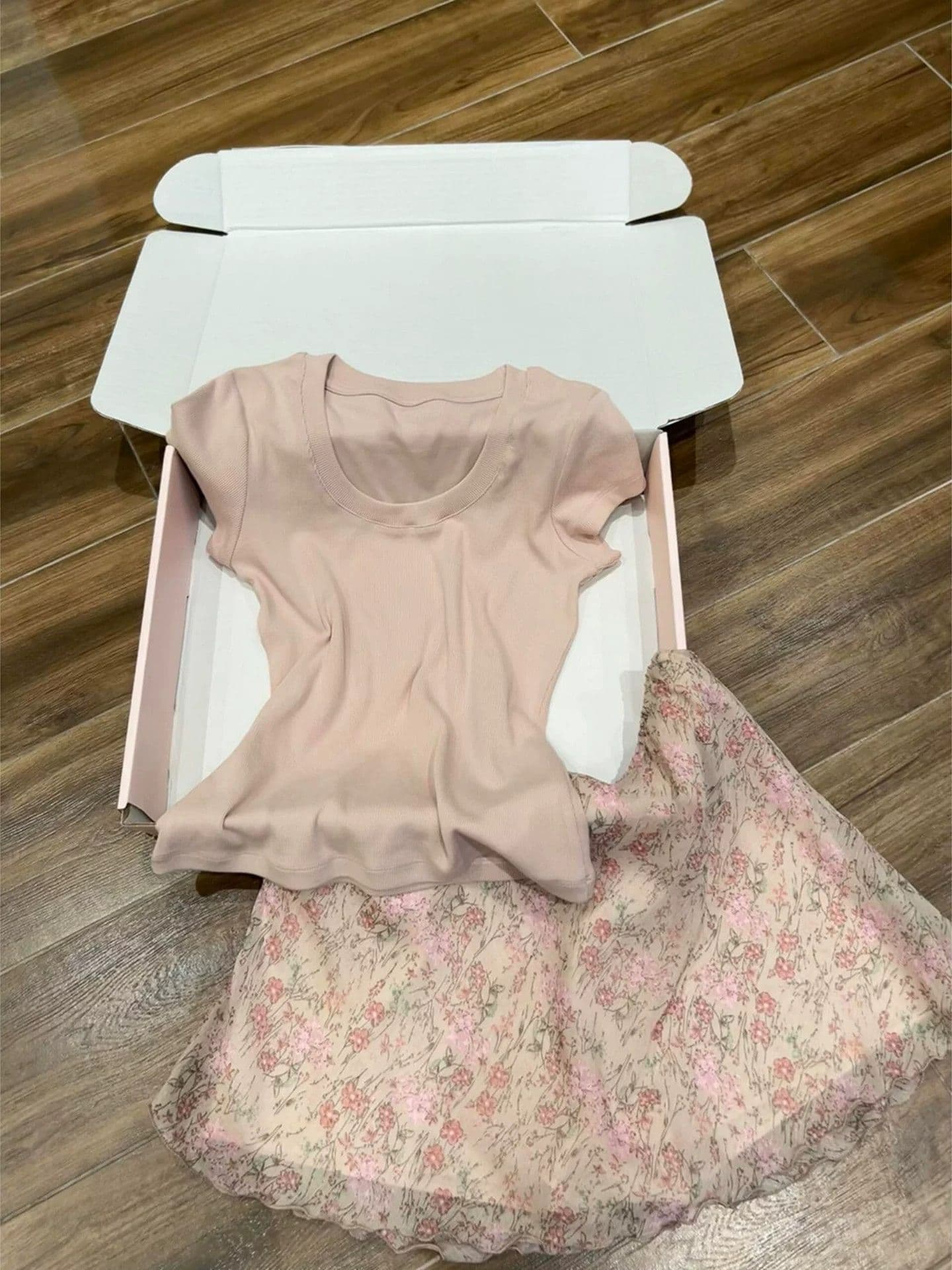 핑크색 꽃무늬 쉬폰 반신 스커트 여성 여름 여성 라운드 넥 반팔 꽃무늬 반신 스커트 투피스 세트 패션 세트 상세 이미지 1